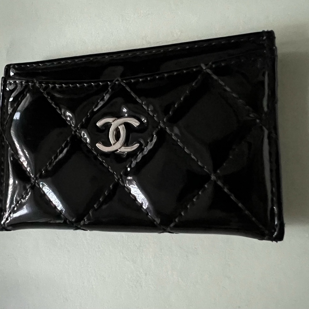 100% Authentic Chanel Patent Leather Card Holder/ Wallet